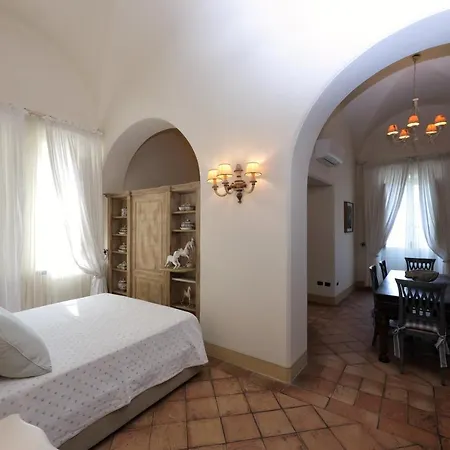 Casa Raiola Luxury & 4*