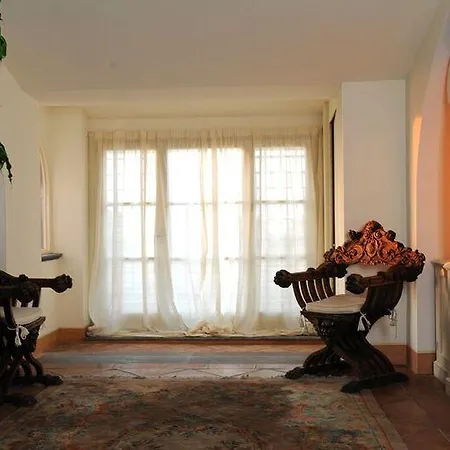 Casa Raiola Luxury & Bed & Breakfast 4*